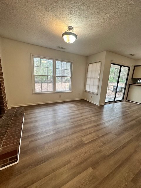 Building Photo - Nice 2 Bedroom Duplex - 1948 Heather Loop Rd.