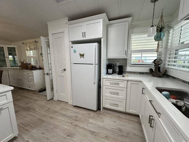 Building Photo - 5627 Camelford Pl