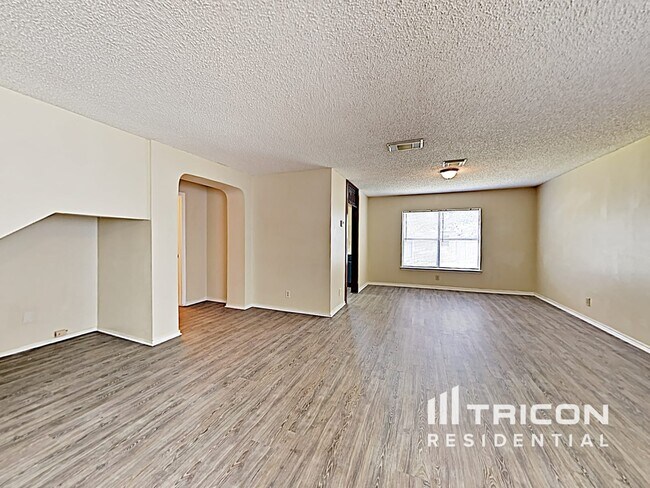 Foto del edificio - 8015 Chestnut Barr Dr