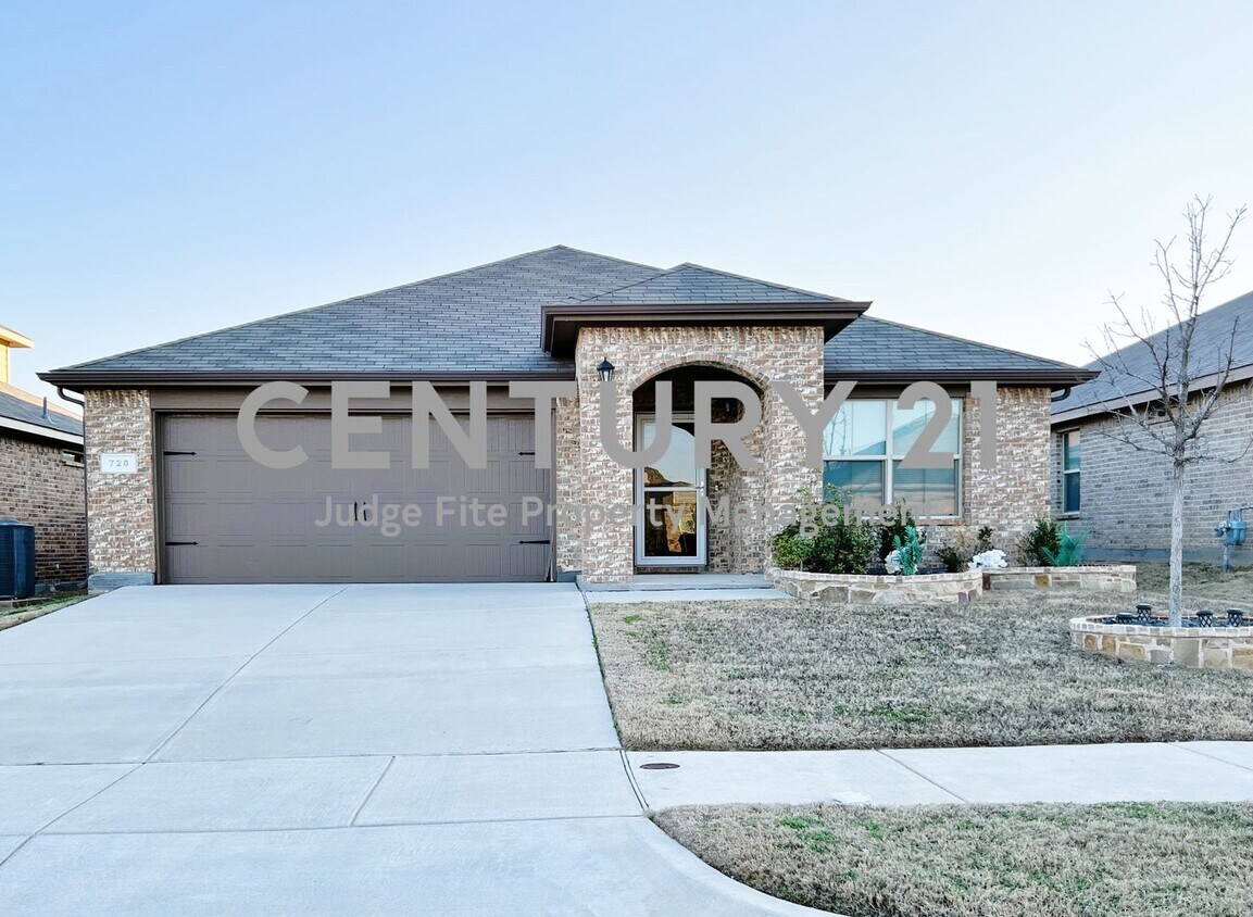 Foto principal - Well Maintained 3/2/2 in Crowley For Rent!