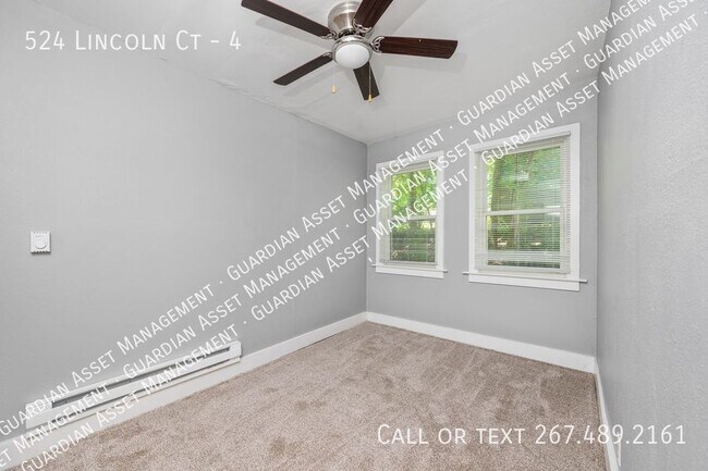 Foto del edificio - New renovation available to tour now!
