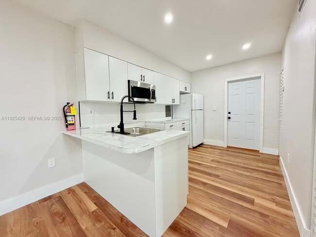 Foto del edificio - 4801 NW 33rd Ave