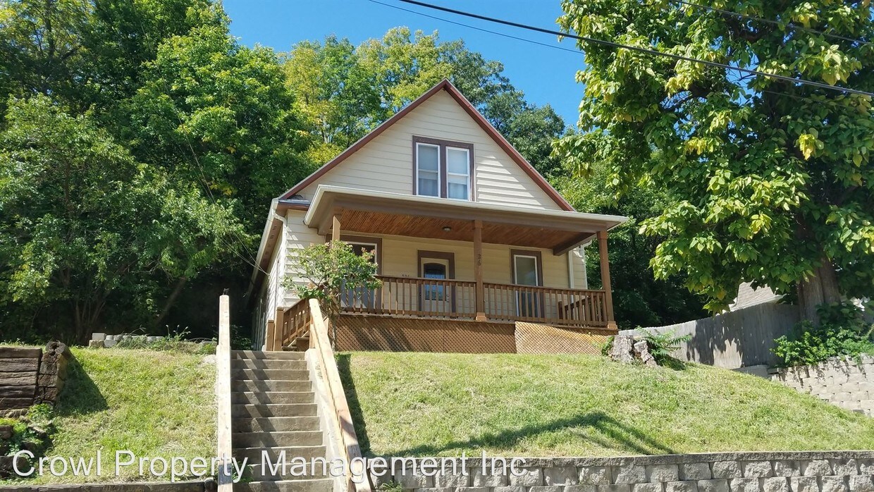 Primary Photo - 3 br, 2.5 bath House - 326 Logan St