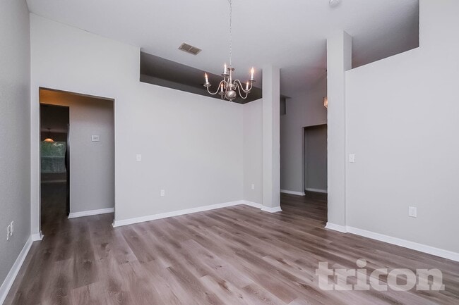 Building Photo - 8 Matricaria Ct