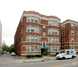 Building Photo - Willow Grove Apartments