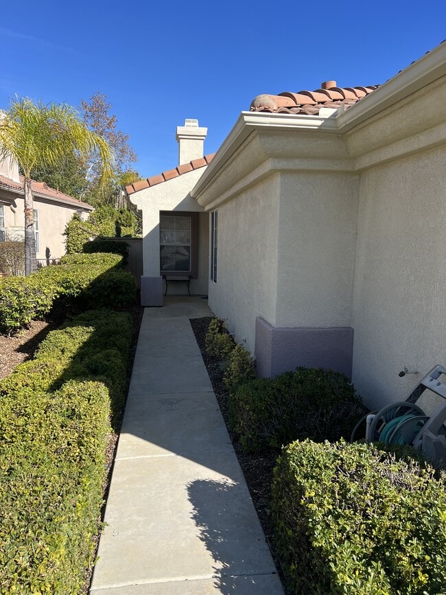 Building Photo - 40656 Corte Albara