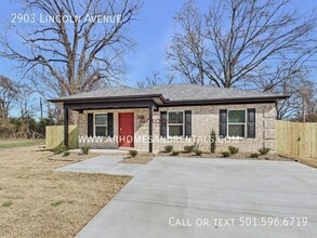 Building Photo - 2903 Lincoln Ave