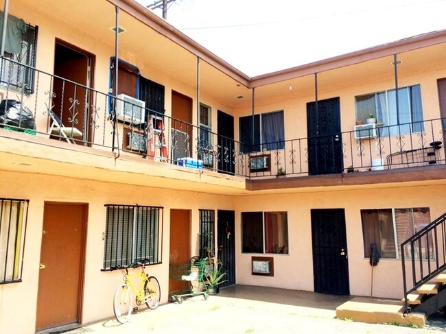 Foto del edificio - 1104 E 51st St