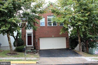 Building Photo - 7967 Almeda Ct