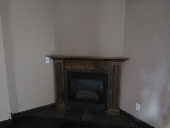 Building Photo - 4507 N Tallgrass Ln