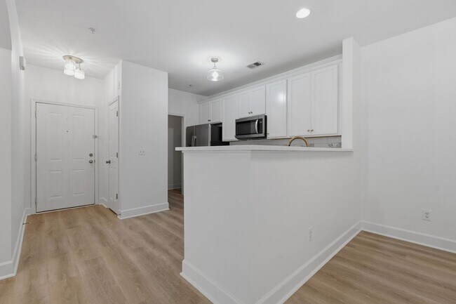 Building Photo - 4846 Bevendean Dr