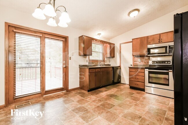 Foto del edificio - 6317 Watercrest Way