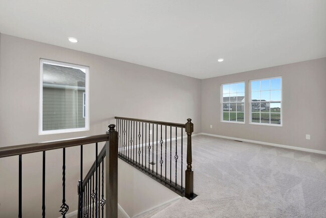 Building Photo - 5137 Sofia Cir
