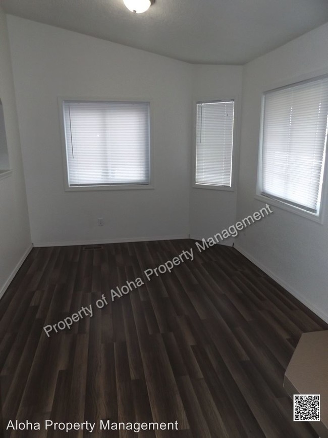 Building Photo - 7208 W Desert Ave