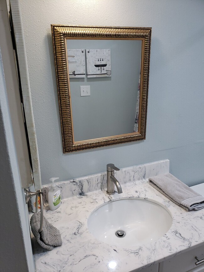 Building Photo - 8907 Connecticut Dr