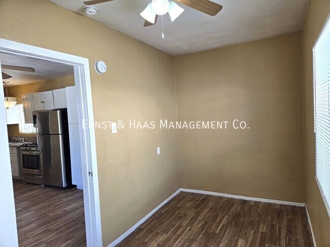 Foto del edificio - 337 E 17th St