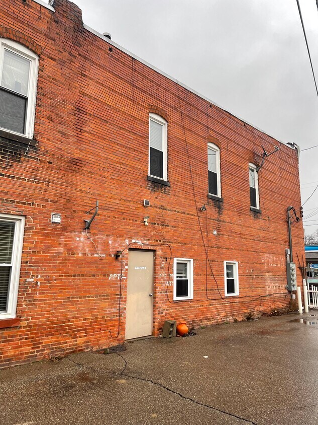 140 S Saginaw St Unit 3, Byron, MI 48418 140 S Saginaw St Byron, MI