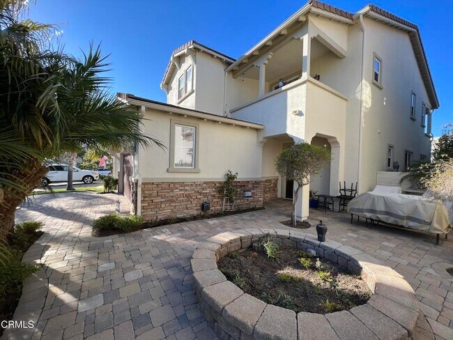 Foto del edificio - 4353 Waterside Ln