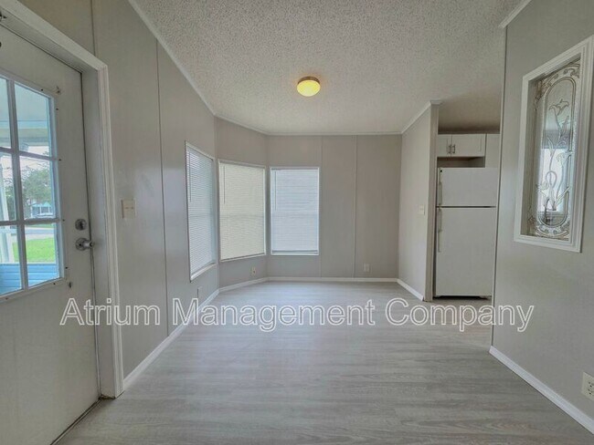 Foto del edificio - 2249 Golfview St