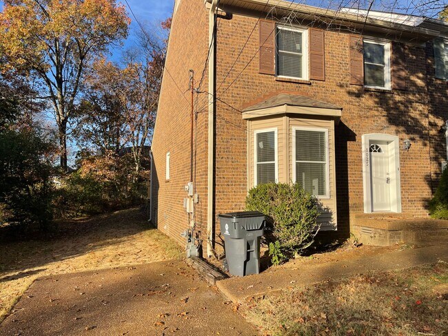 Foto del edificio - Centrally located to BNA, Percy Priest Lake, Nashville Star, Downtown Nashville