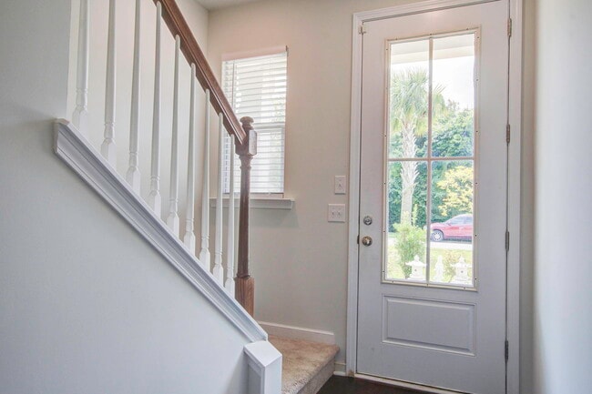 Building Photo - 1022 Sago Palm Ct
