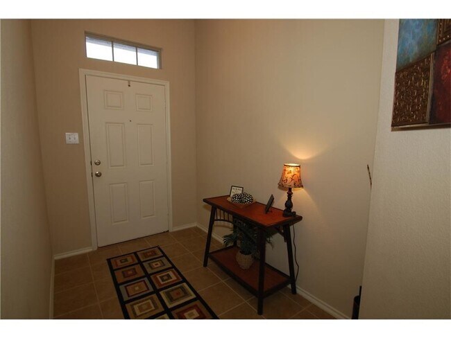 Foto del edificio - 2213 Jocelyn Way