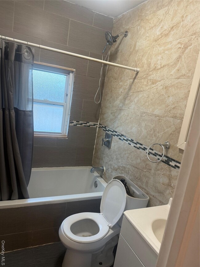 Foto del edificio - 28 Clinton Ave