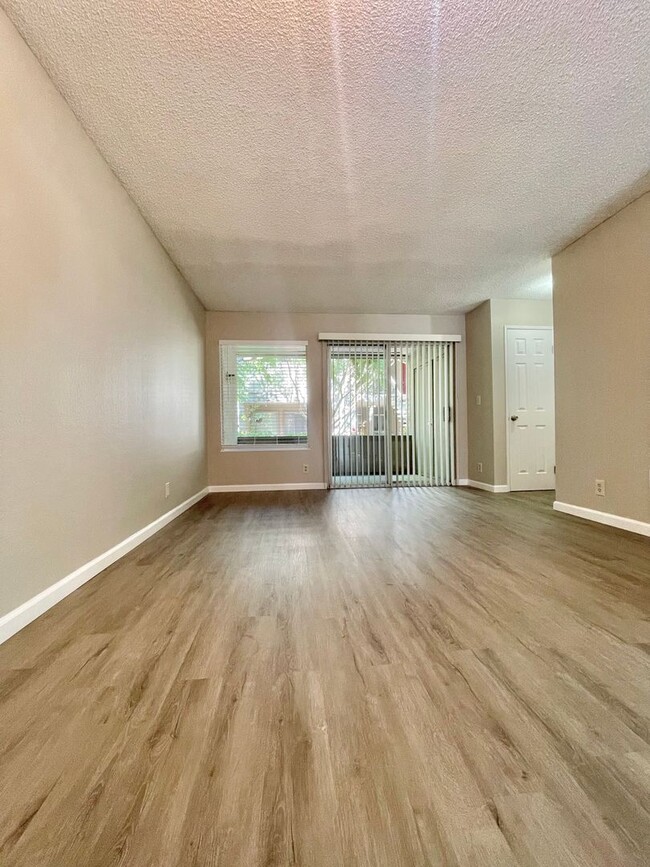 Foto del edificio - 2 Bedroom, 1 1/2 Bath - Sunnyvale