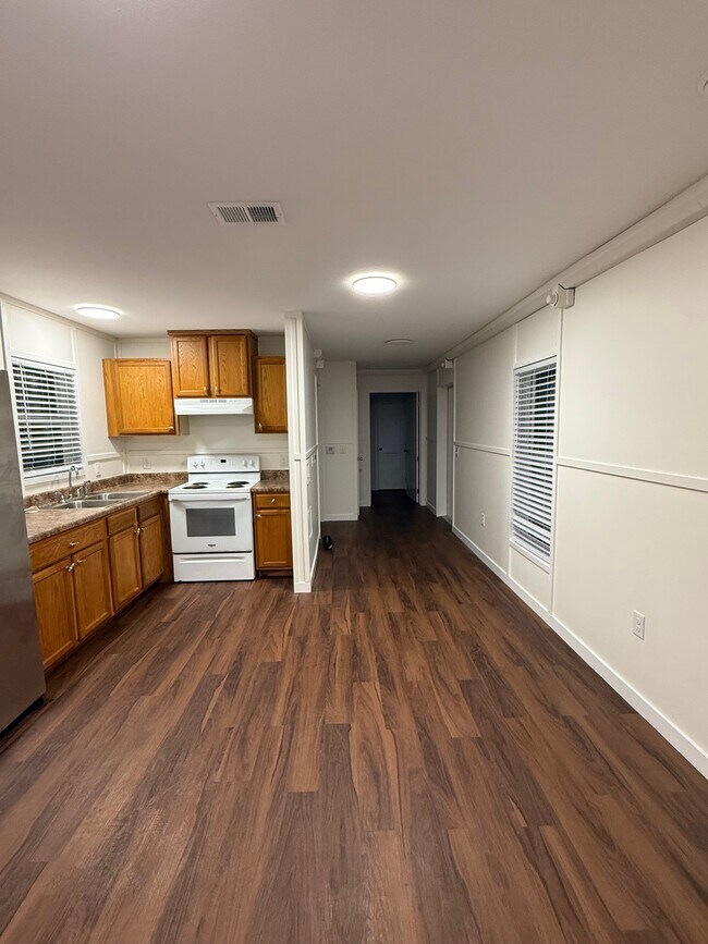 Foto del edificio - 140 E Ensley St
