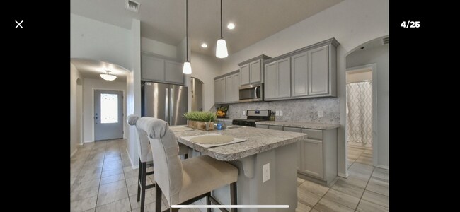 Foto del edificio - 15700 Potomac Dr