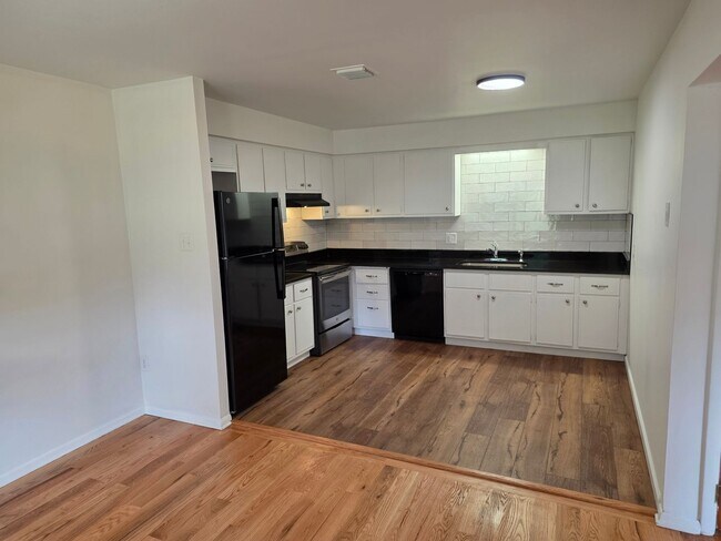 Foto del edificio - 2811 W 28th St