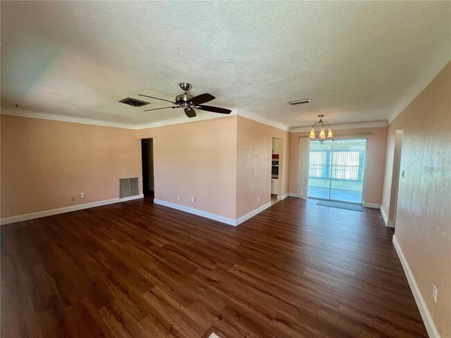 Foto del edificio - 6700 17th Ln N