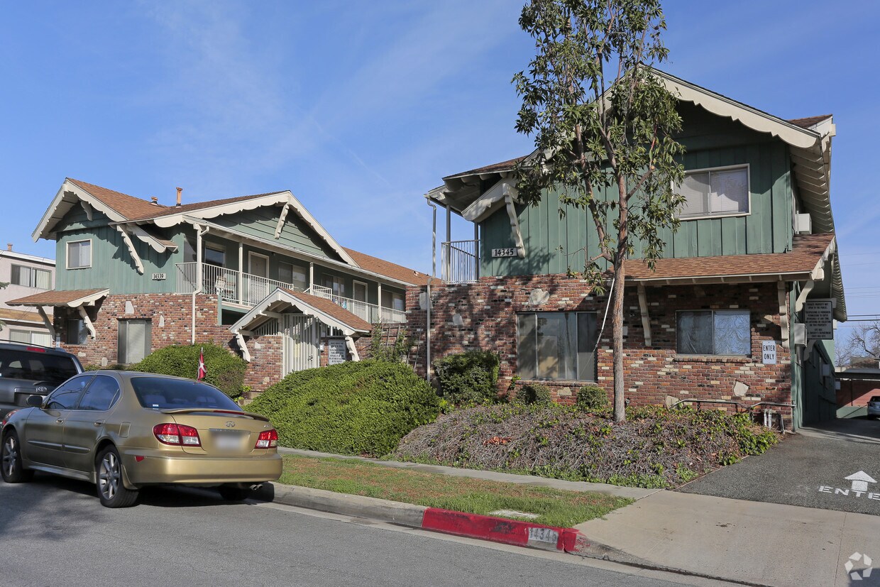 Foto del edificio - 14339-14357 Rosecrans Ave