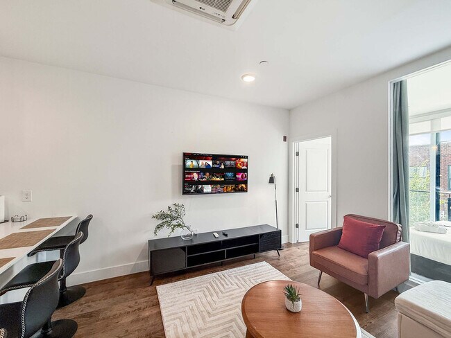Foto del edificio - 1240 Cadwallader St