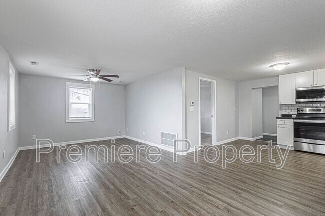 Foto del edificio - 15400 E 54th St
