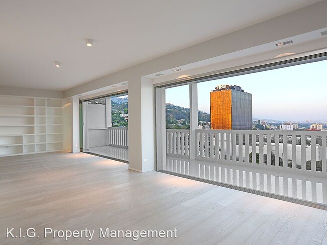 Building Photo - Studio, 1.5 bath House - 999 Doheny  #1106...