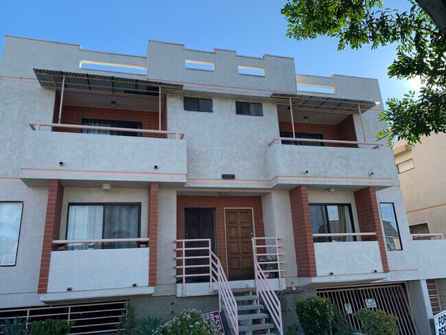 Foto del edificio - 324 Fischer St