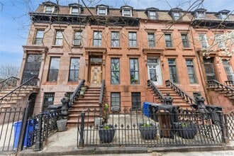 Building Photo - 55 Bainbridge St.