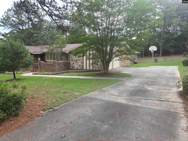 Foto del edificio - 77 Northlake Rd