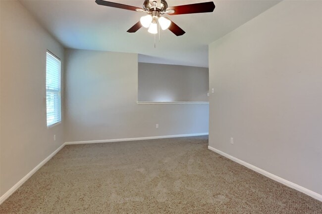 Building Photo - 16624 Foursquare Dr