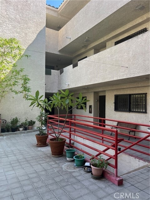 Building Photo - 330 N Rural Dr
