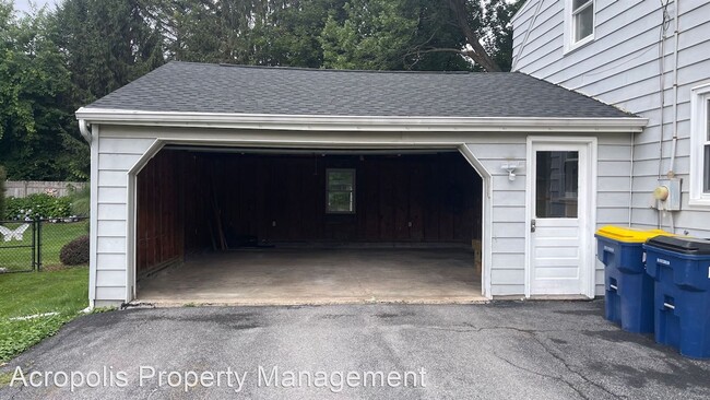 Foto del edificio - 4 br, 1.5 bath House - 106 Bramley Drive