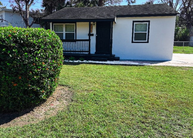 Photo - 720 East Harbor Dr S House