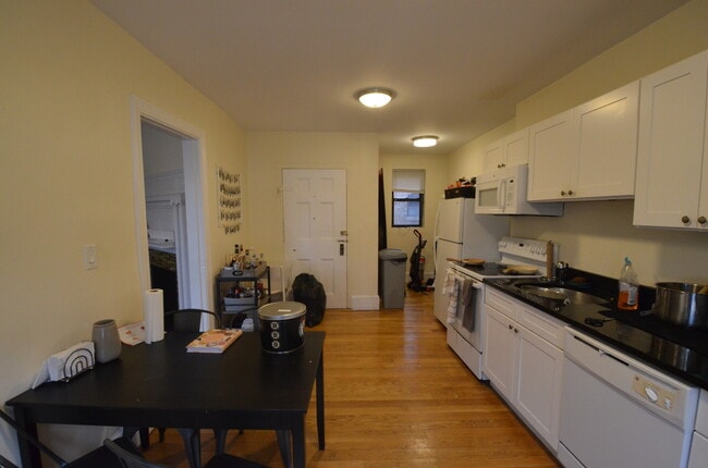 Building Photo - Hemenway Apartments