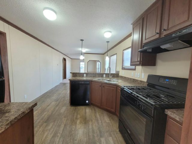 Building Photo - 304 Bankers Dr