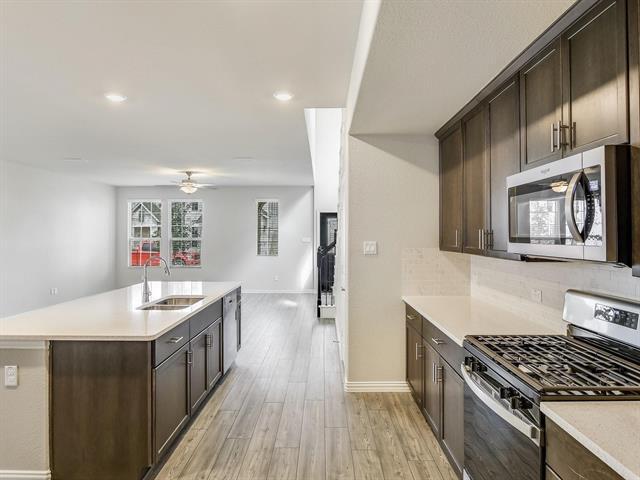 Foto del edificio - 2612 Gateway Ave