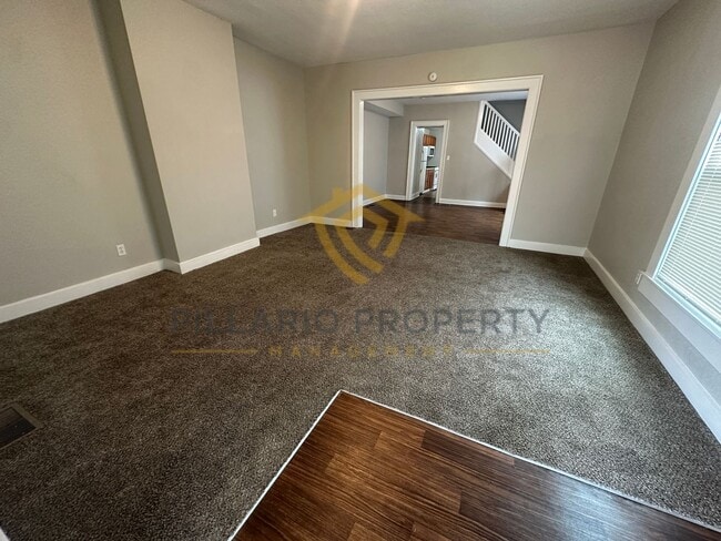 Building Photo - 2704-2704 Highland Pl