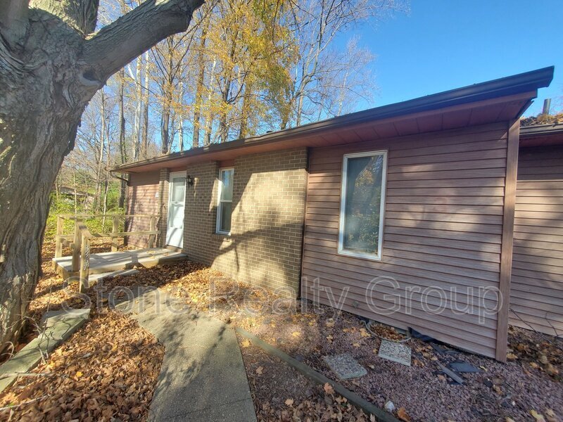 Primary Photo - 3357 E Margaret Ave