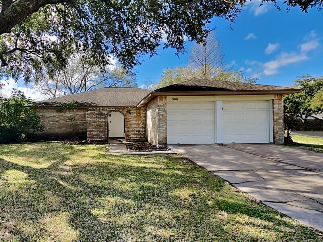 Primary Photo - 500 Desert Aire Dr