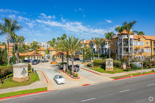 Entrance - River Colony Condominiums